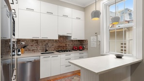 Fridge, microwave, oven, stovetop - The Coastal Quarter at Coogee (Coogee)