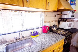 Private kitchen - Vrbo Property (Perdriel)