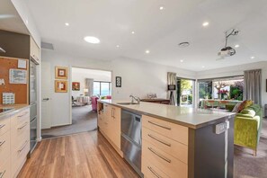 Private kitchen - Nelson Panorama Haven (Nelson)
