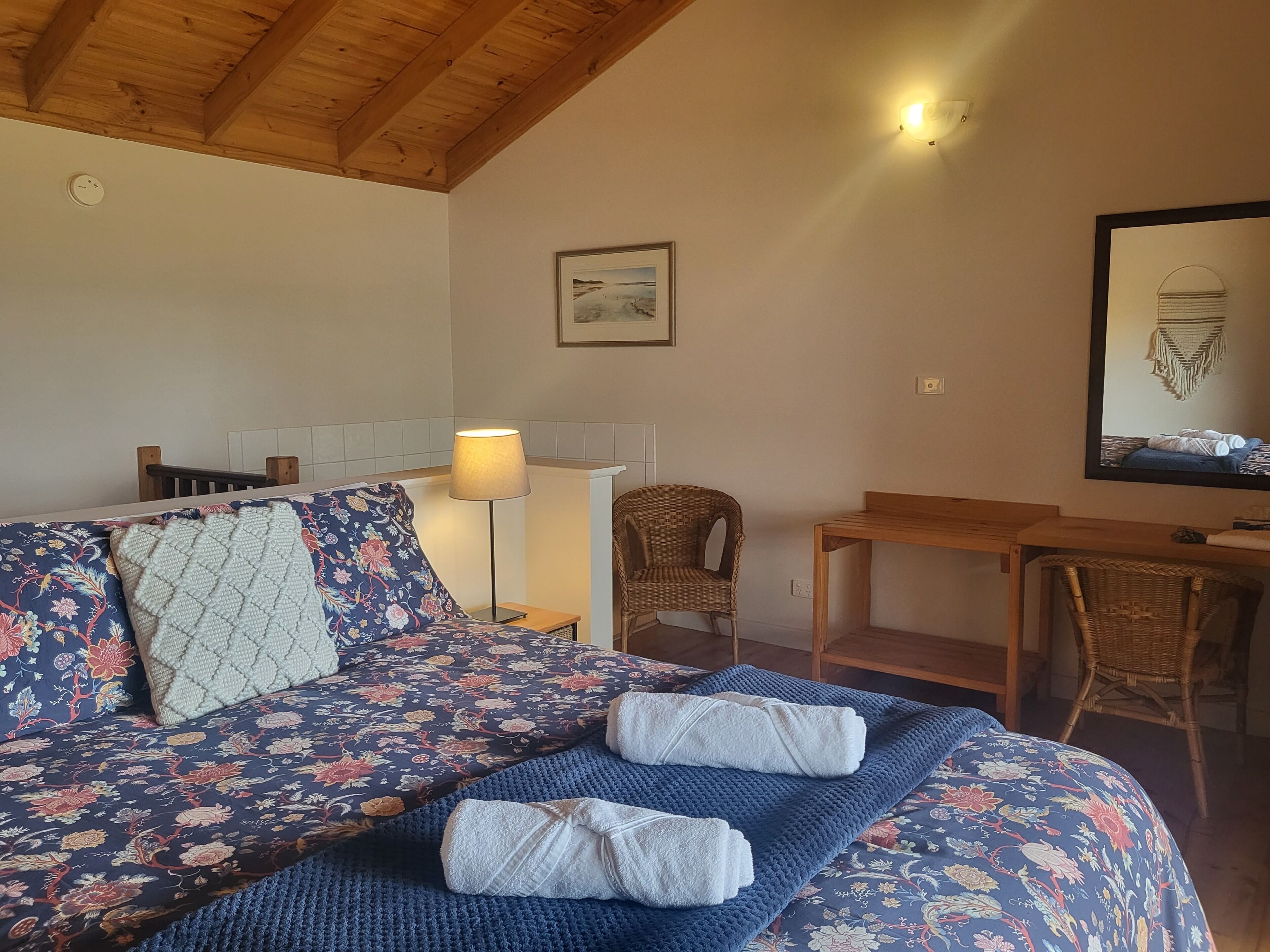 Deluxe-Suite, Balkon | Bügeleisen/Bügelbrett, kostenloses WLAN