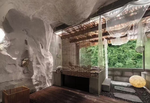 Comfort Double Room, Hill View | Bathroom | Combined shower/tub, spring water tub, rainfall showerhead - Dongtian Fudi Private Hot Spring Resort (Jinhua)