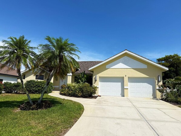Exterior - Golf Retreat - Pool, Spa & Fire Pit (Rotonda West)