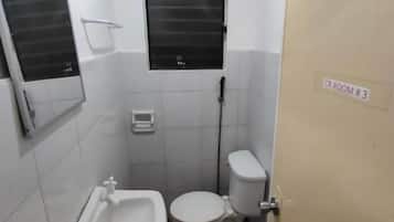 Quadruple Room | Bathroom