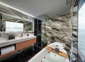 Suite, 1 King Bed, Ocean View | Bathroom | Free toiletries, hair dryer, slippers, towels - Luna Cruise Luxury Ha Long Bay (Bai Chay)