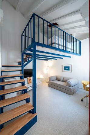 TV - GuestReady - Charming Loft in Chueca Madrid (Madrid)