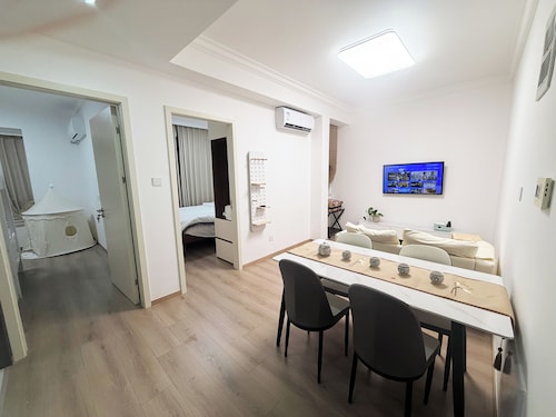 Maple Haven Family Stay Near Fengjing Ancient Town and Legoland Shanghai