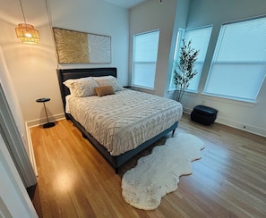 2 slaapkamers, een strijkplank/strijkijzer, wifi