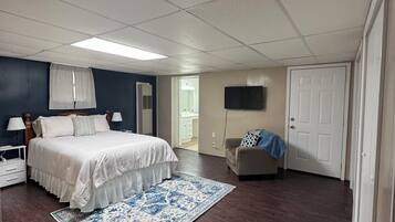 3 bedrooms, travel cot, free WiFi, bed sheets