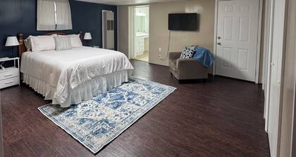 Charming 3-bedroom house, 2-car garage, and pickleball court
