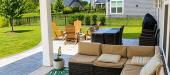 Perfect 1-bedroom retreat just 6 minutes from Ruoff Music Center