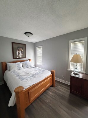 Room - Newly Renovated Modern Home In West Allis (West Allis)