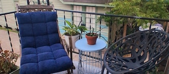 Quiet 2 Bdrm Apt in the Heart of Baton Rouge Close to Anything a Traveler Needs