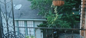 Quiet 2 Bdrm Apt in the Heart of Baton Rouge Close to Anything a Traveler Needs