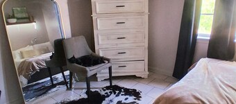 Quiet 2 Bdrm Apt in the Heart of Baton Rouge Close to Anything a Traveler Needs