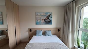 Deluxe Apartment, Balcony | Iron/ironing board, free WiFi