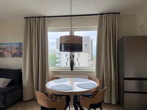Dining - Seahall 169 by Grand Apartments (Gdańsk)