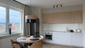 Deluxe Apartment, Balcony | Private kitchen