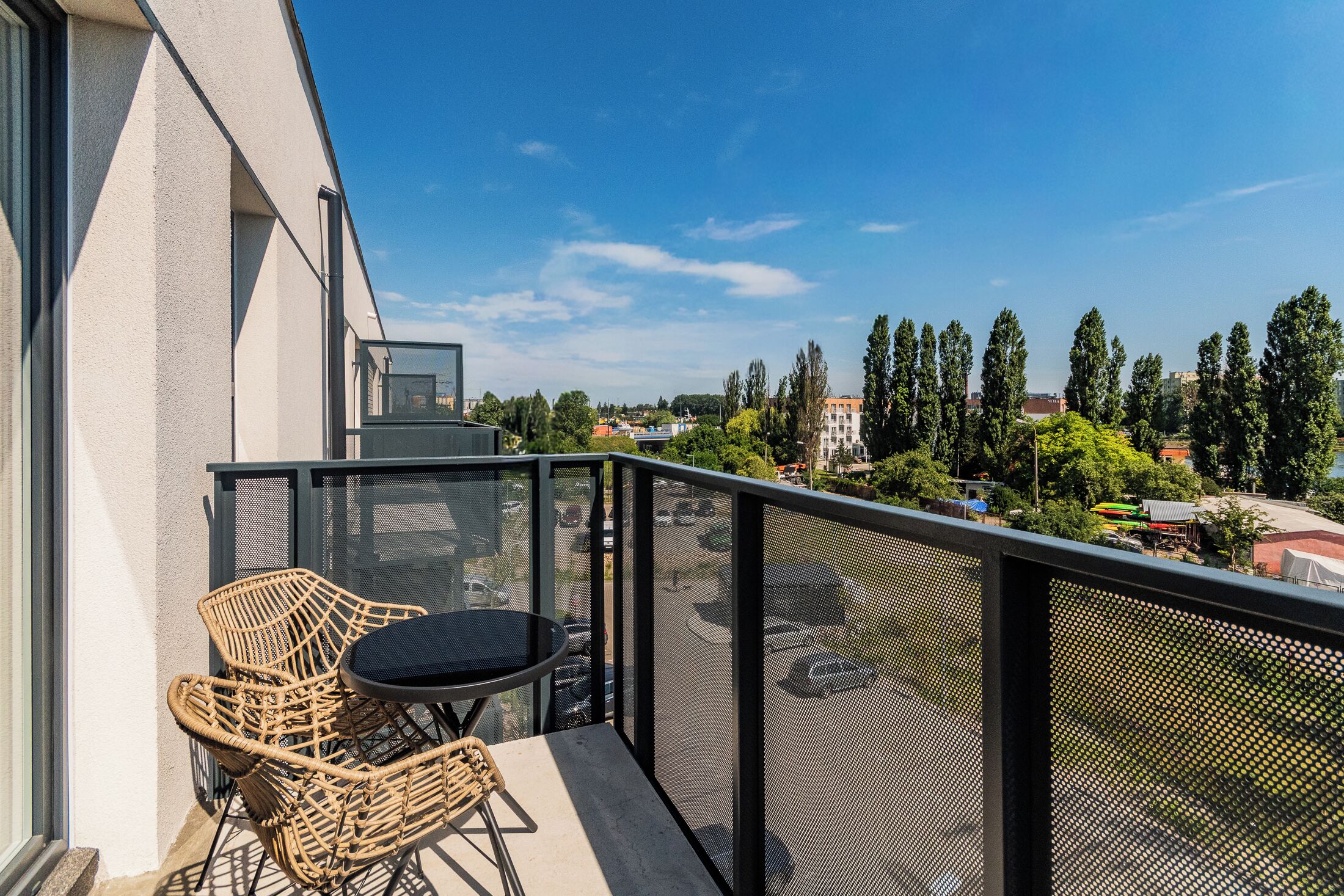 Apartamento Confort, balcón | Jardines del alojamiento