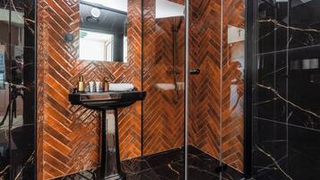 Apartamento Confort, balcón | Baño