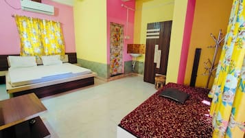 Comfort Double Room, Balcony, Park View | Desk, laptop workspace, free WiFi