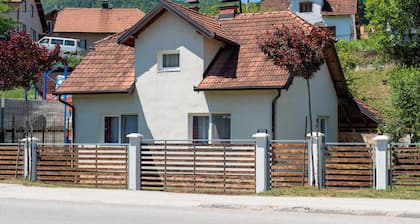 Spacious Family Home near Lovnica