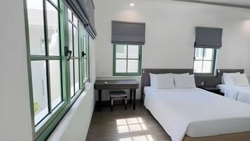 Luxury Villa, City View | Desk, free WiFi, bed sheets