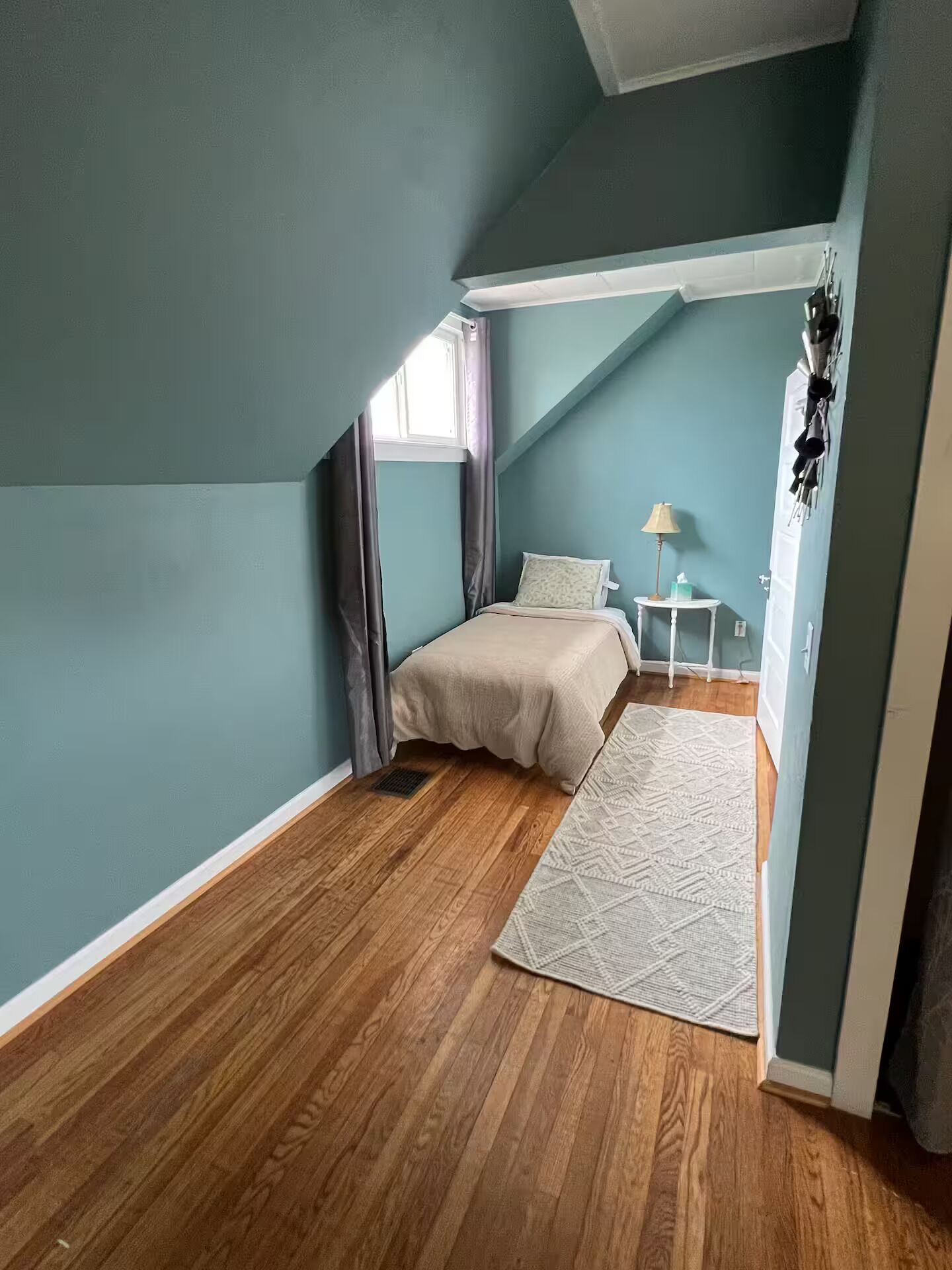 3 slaapkamers, reisbedje, gratis wifi, beddengoed
