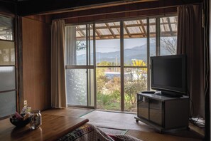 Living area - Vrbo Property (南阿蘇村)