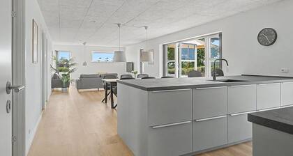 "Iolani" - 2.2km from the sea by Interhome