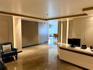 Lobby - J J Plaza JHV Cantonment Varanasi (Varanasi)