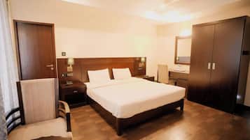 Standard Room | Desk, laptop workspace, free WiFi