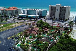 Exterior - Top Floor Beachfront with Amazing Views! Heated Pool, Free Parking, Free Activities! ~ 506 Chateaux (Indian Shores)