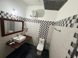 Bathroom - Green Senz - Hotel & Hostel - Sigiriya (Sigiriya)
