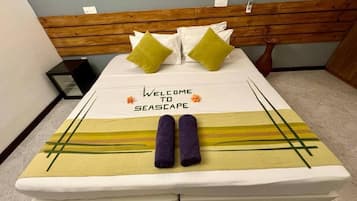 Phòng đôi Deluxe | Két bảo mật tại phòng, màn/rèm cản sáng, bàn ủi/dụng cụ ủi quần áo