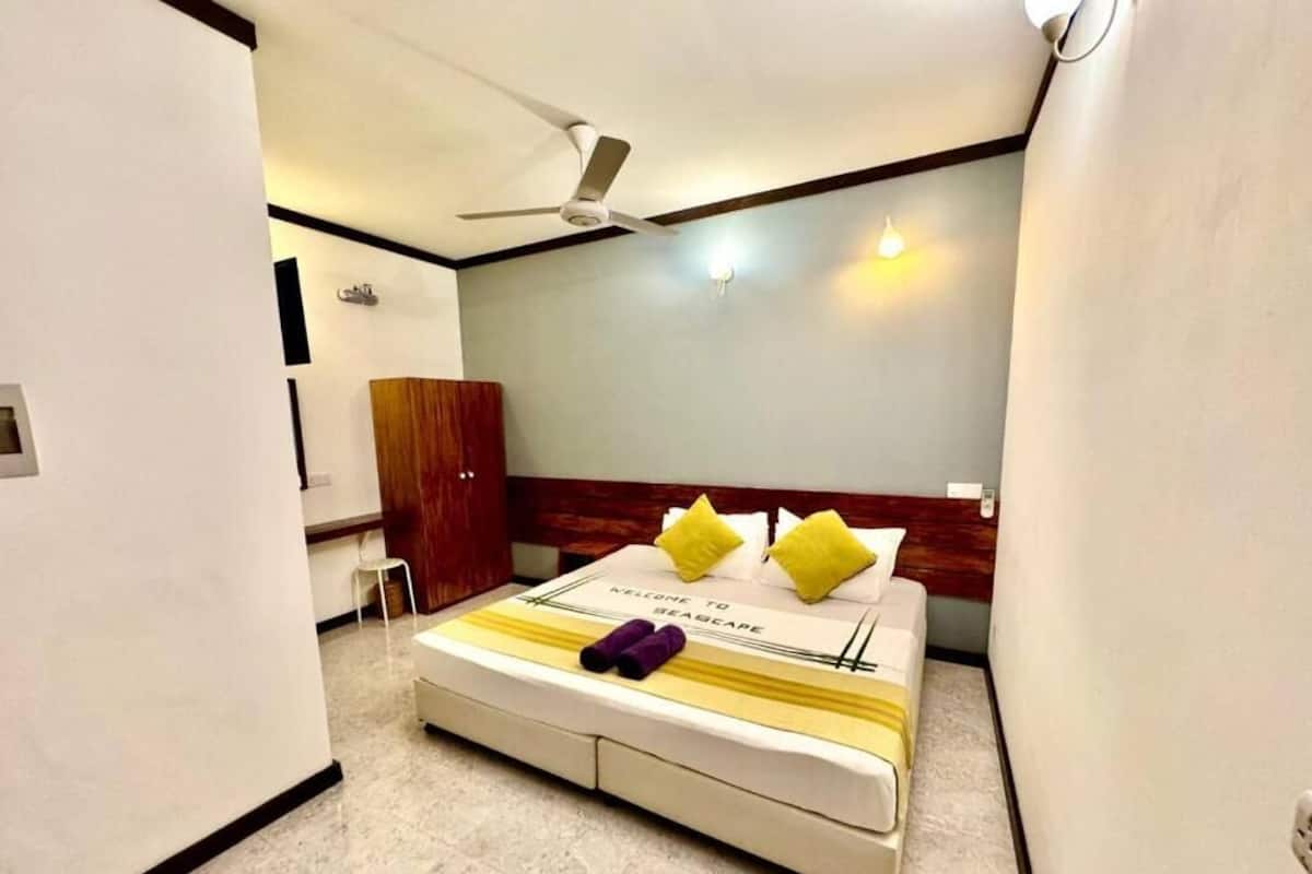 Deluxe Double Room | In-room safe, blackout drapes, iron/ironing board (on request)