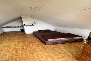 Basic Room | Interior - Cozzy Kedaton Bukit Panyawangan (Pangalengan)