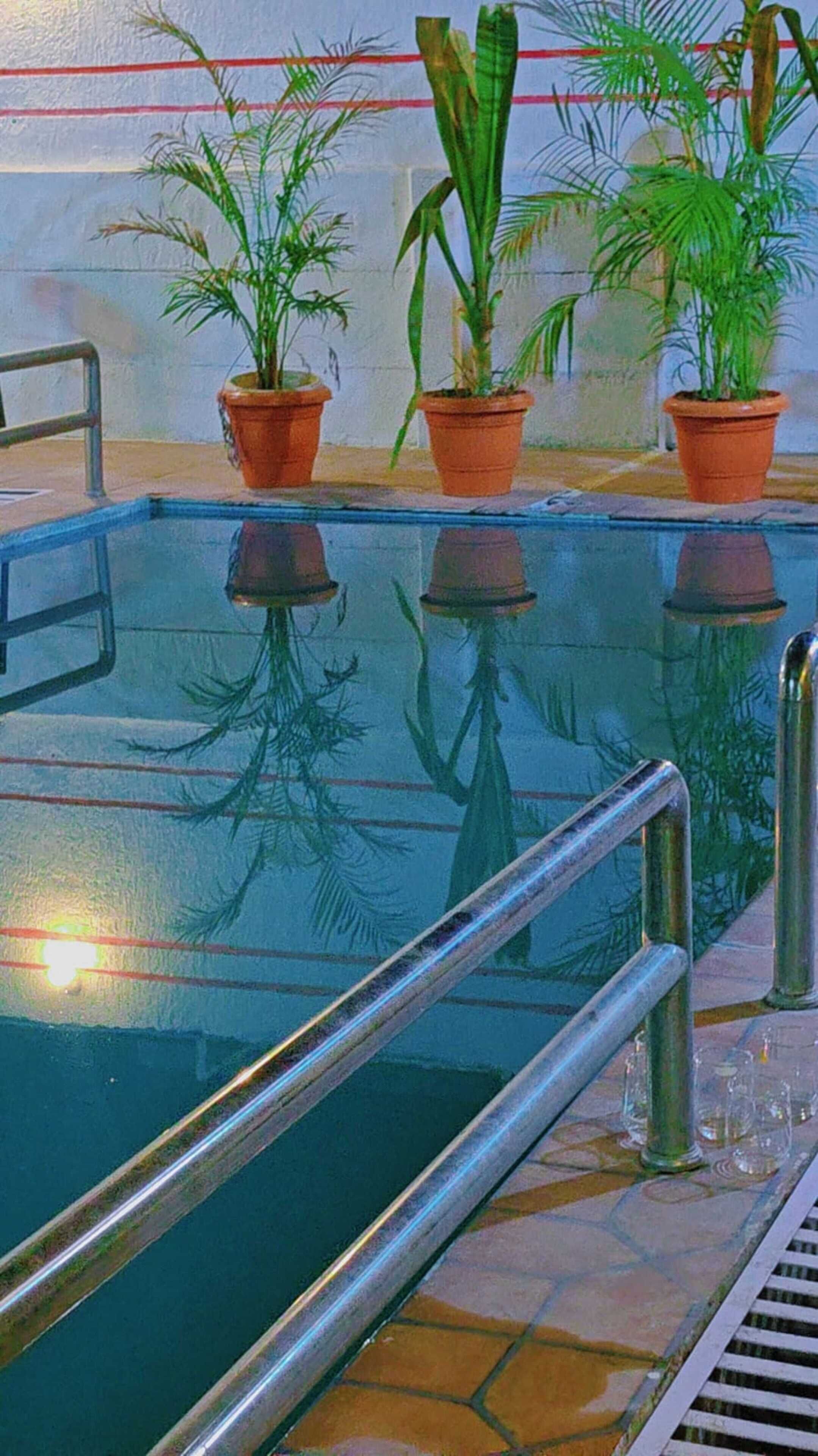 泳池