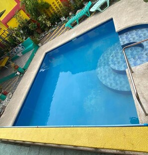 Piscina all'aperto