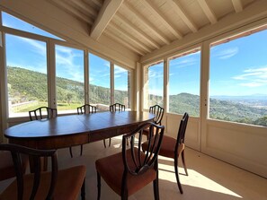 Dining - Villa in Cortona with 4 bedrooms sleeps 8 (Cortona)