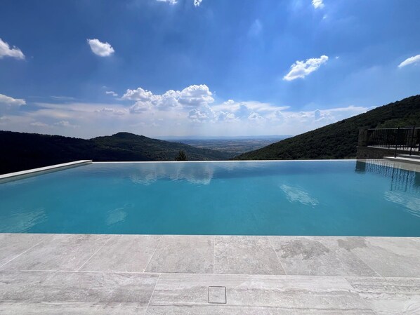 Pool - Villa in Cortona with 4 bedrooms sleeps 8 (Cortona)