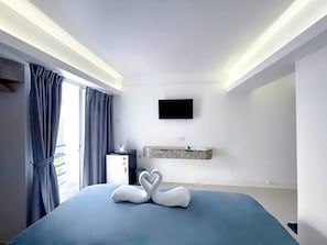 Double Room, Balcony, City View | Wi-fi percuma 