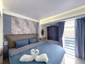Chambre Double, balcon, vue ville | Wi-Fi gratuit