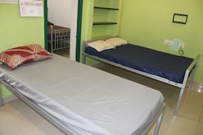 Standard Room - Sri Arunachala Homestay (Tiruvannamalai)