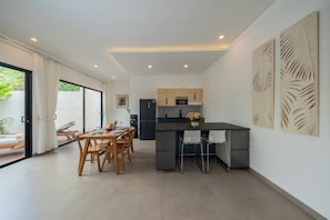 Comfort Villa, Pool View | Private kitchen - Villa Aria Nusa Dua (Badung)
