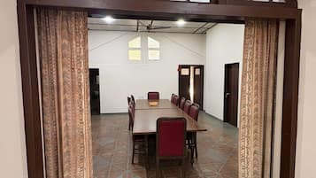 Classic Villa | Dining