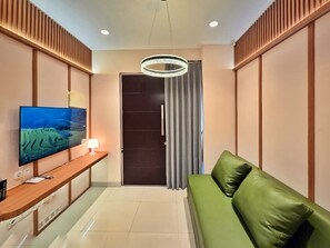 Apartment, 3 Bedrooms, Non Smoking | Living area | 43-inch Smart TV with digital channels - Lavele By SanLiving - 3BR - PIK2 (Banten)
