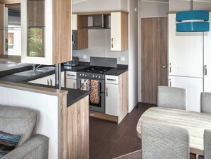 Private kitchen - Lakeside Crescent 19 (Minehead)