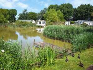 Property grounds - Lakeside Crescent 19 (Minehead)