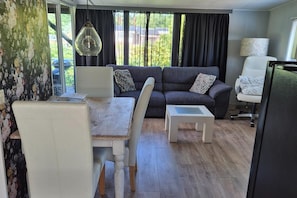 Interior - Cozy holiday home in Amsterdam in lovely surroundings. (Stegeren)