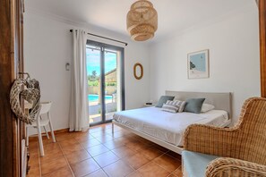 4 Schlafzimmer, Bügeleisen/Bügelbrett, WLAN, Bettwäsche